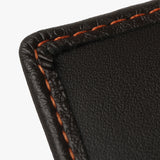西裝黑奢華工商日誌，燙銀、多功能收納卡夾，邊緣使用紅色車縫線做設計