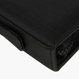 品名﹘拉鍊款交屋包 材質﹘進口PU仿皮紋．Logo烙印 特色﹘壓印、A4資料袋四孔活頁、名片袋、拉鍊