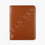 棕紅細緻簡約交屋包，Logo烙印、壓印、拉鍊、立體資料袋、鑰匙牌扣環、開窗名片套、筆套