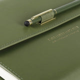 雙功能設計工商日誌，多色可選、筆插、多功能內側口袋、磁吸五金書扣。