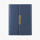 中性簡約設計工商日誌，奶茶米、進口PU仿真皮紋、多功能內側口袋、磁吸五金書扣。