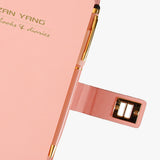 輕奢簡約工商日誌，小巧精緻、進口PU荔枝皮紋、筆插。