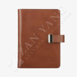 優雅的立體磁吸書扣 及溫暖經典咖啡色系 適合會議書寫時的工具