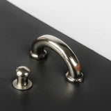 獨具特色的五金書扣 安全可靠的奶嘴釘設計