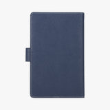 繽紛撞色系工商日誌，封底以藍色做底，多功能收納袋、開窗名片、筆插、名片夾、燙銀