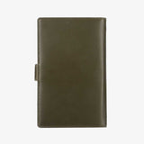 低調如熱帶沼澤的鱷魚皮色 隱藏其中的保護色 質感融洽