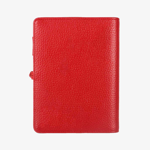 五金書扣採用了經典的單結設計 搭配迷人的紅色荔枝皮紋 內袋有多功能收納 隨時拿取方便