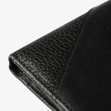 優品雙皮革短夾，進口PU仿皮紋、烙印LOGO、開窗名片袋、多功能內袋。