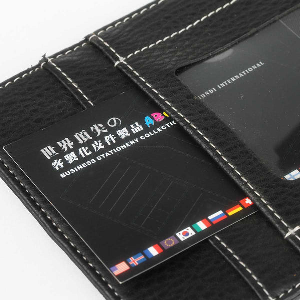 墨黑證件套，烙印LOGO上色、跳色車縫線、多功能內袋