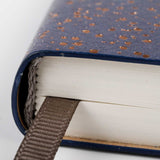 點點星空薰衣草藍精裝工商日誌，分隔帶、筆插、平攤式頁面