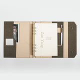 水洗牛皮紙與皮紋三折活頁工商日誌，展開