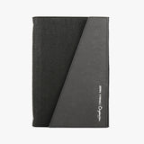 水洗牛皮紙與羊毛氈三折活頁工商日誌，深夜黑