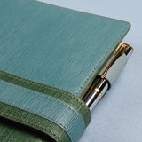 碧璽經典磁扣活頁工商日誌，筆插