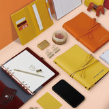 復古手著綁帶活頁工商日誌，情境