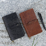 復古雕花扣帶封套工商日誌，情境