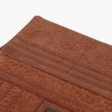 焦糖棕長短夾，烙印LOGO、開窗名片袋、可容納12-15張卡