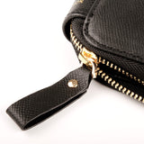 耀岩風華黑拉鍊交屋包，進口PU小荔枝紋、LOGO烙印、燙金、壓印、燙金、拉鍊、立體資料袋、印章袋、名片袋、筆袋